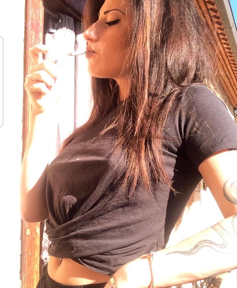 5P Sofia Mazelli hot italian journalist