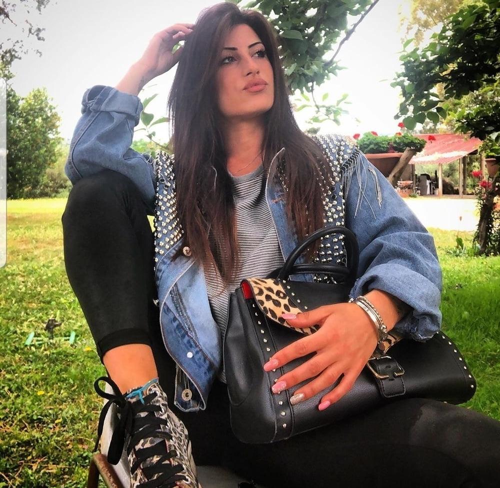 5P Sofia Mazelli hot italian journalist