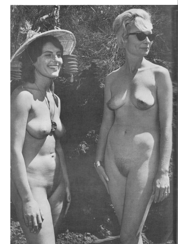25P Vintage Nudists 32
