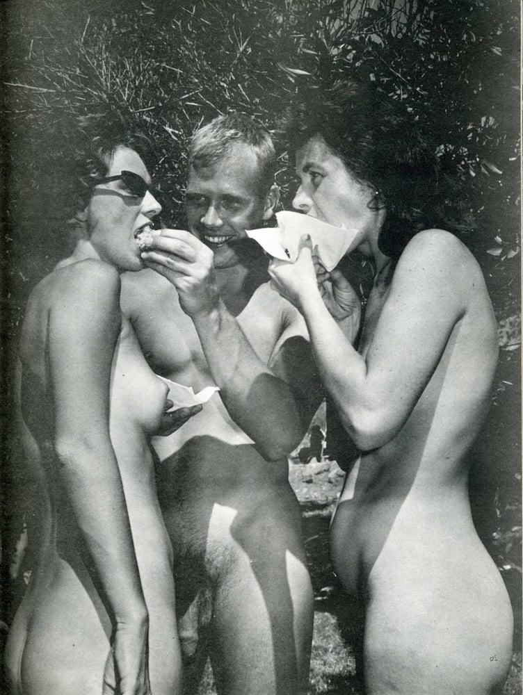25P Vintage Nudists 26