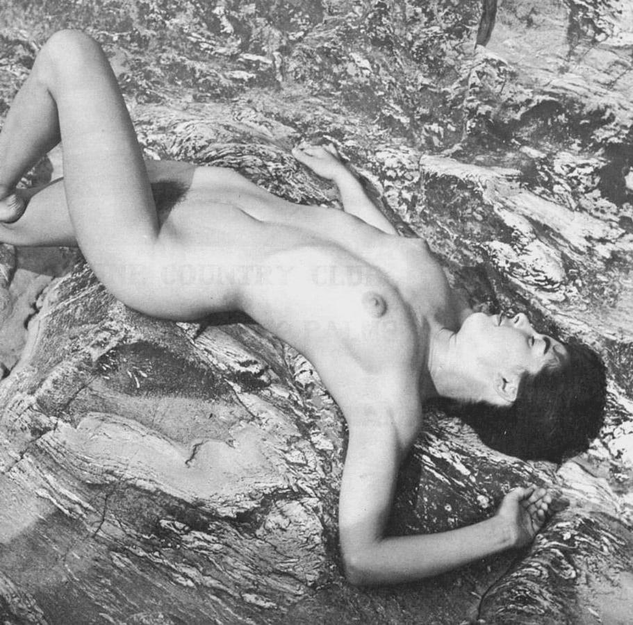 25P Vintage Nudists 28
