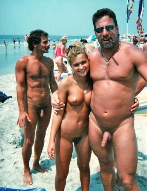 25P Swingers at the Beach #107