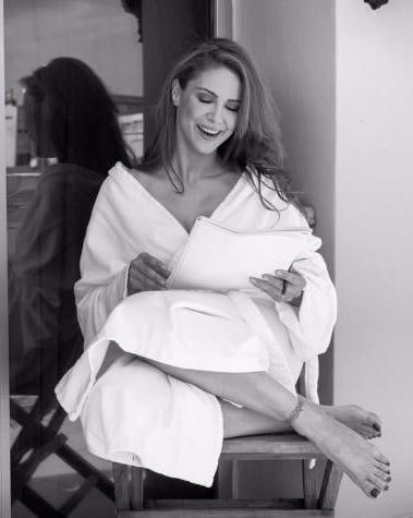 25P Turkish Celebrity Mine Tugay