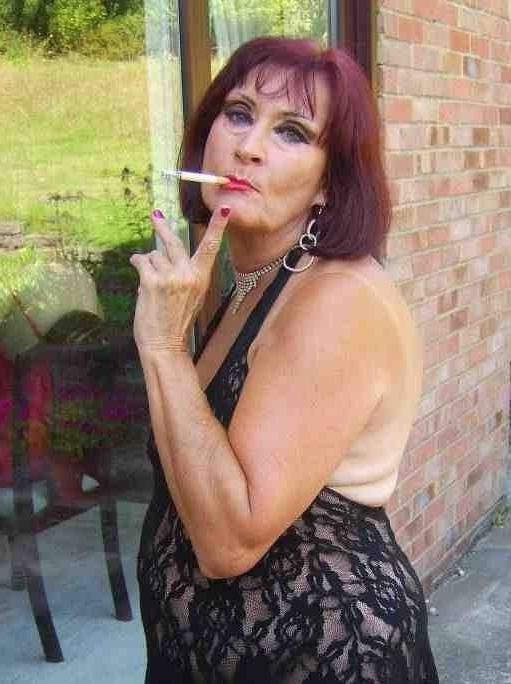 24P Evelyn UK GILF 2