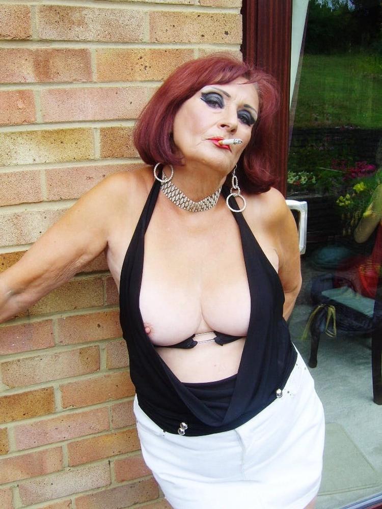 24P Evelyn UK GILF 2