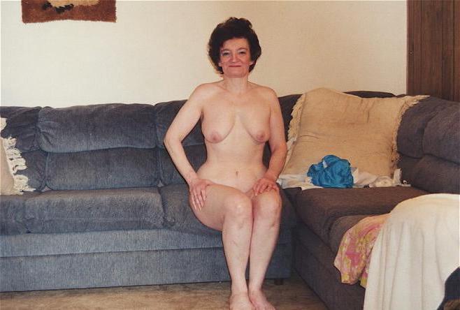20P Mature in blue panties