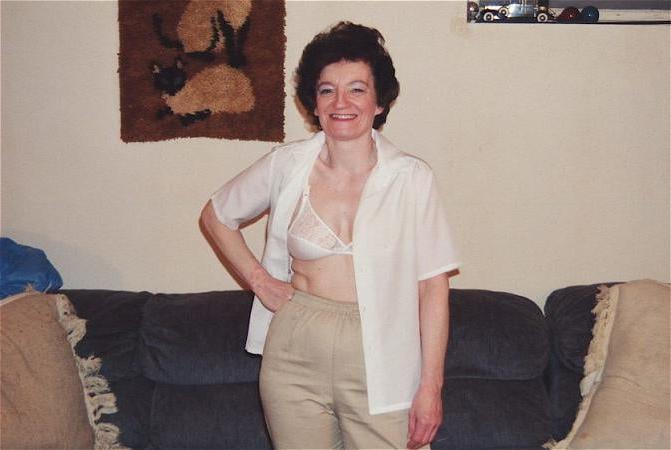 20P Mature in blue panties