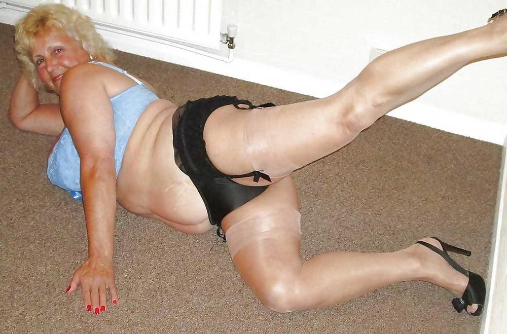 25P From MILF to GILF with Matures in between 296
