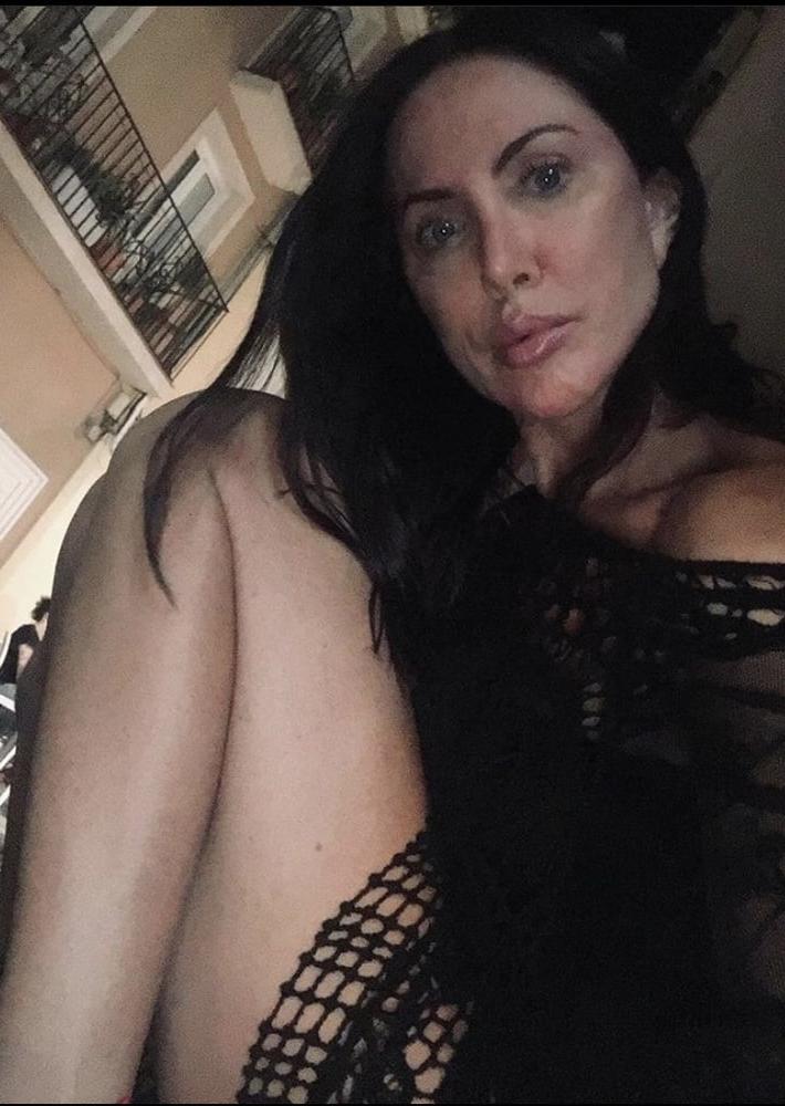 15P Real italian milf 50 years old