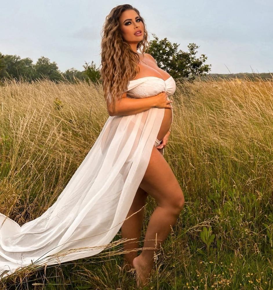5P DJ Hannah B Pregnant