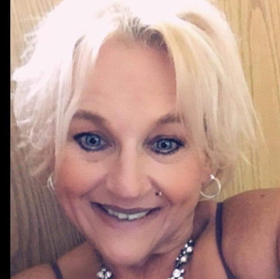 25P Fun blonde