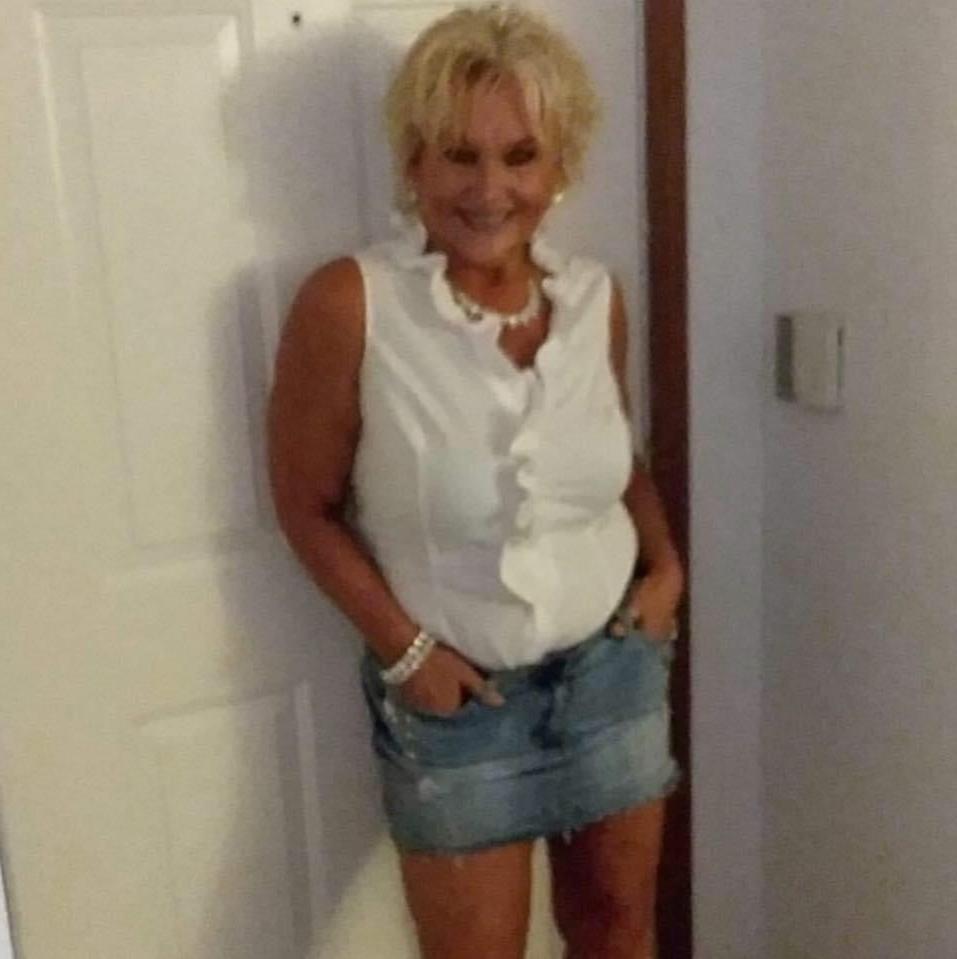 25P Fun blonde