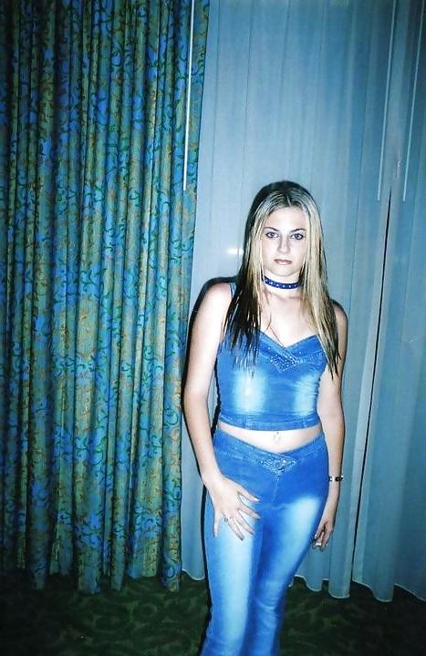 25P True Slut Moms Posing