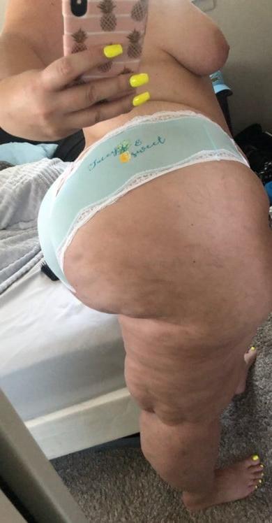 25P Viejas gordas para follarles el culo