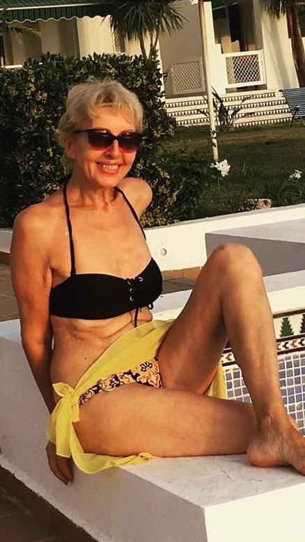 25P GILF BIKINI