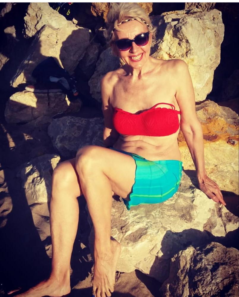 25P GILF BIKINI