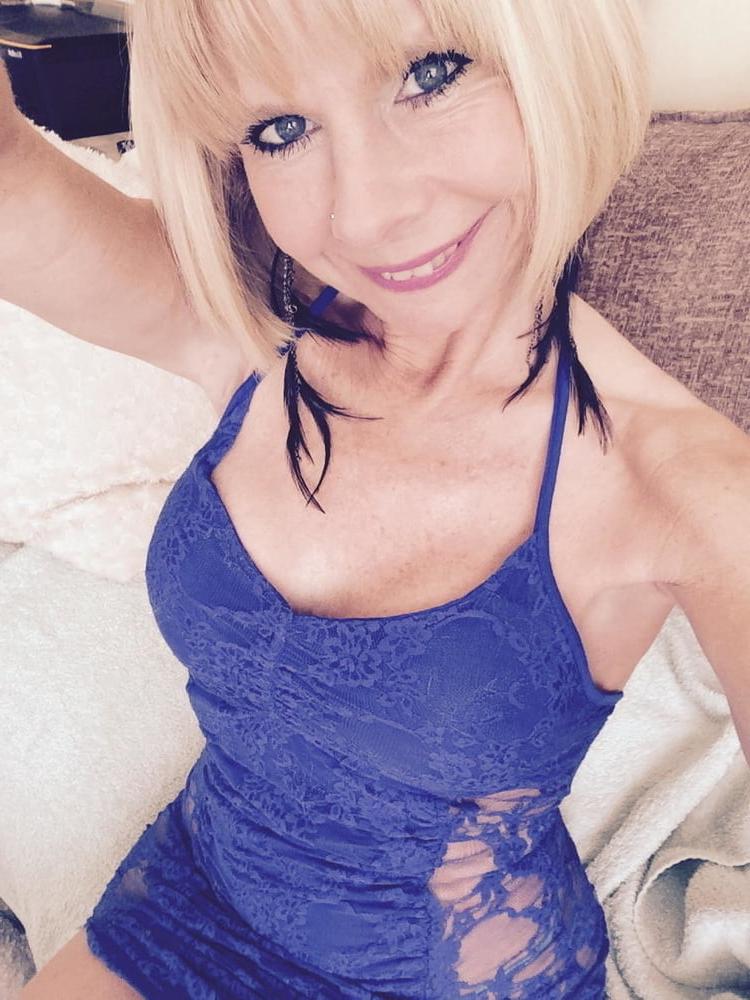 25P Milfs - Posing 68