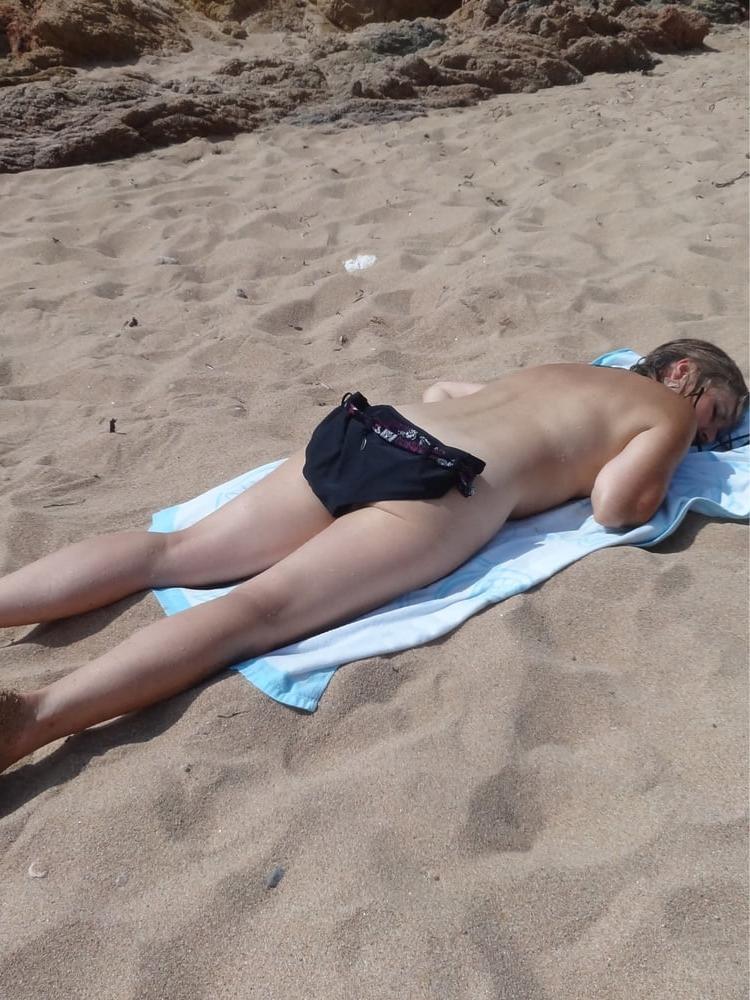 25P More naturist swimming