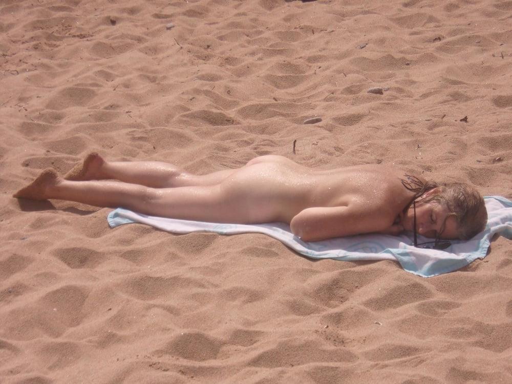 25P More naturist swimming