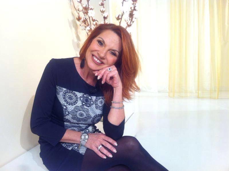 25P Italian TV Mature Patrizia Rossetti