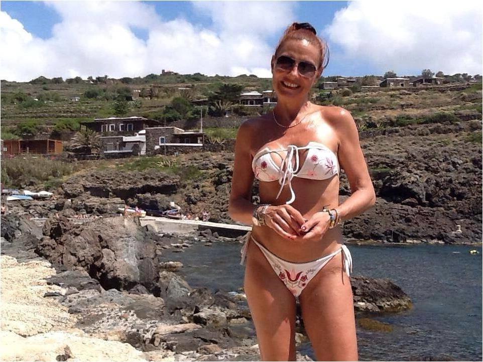 25P Italian TV Mature Patrizia Rossetti