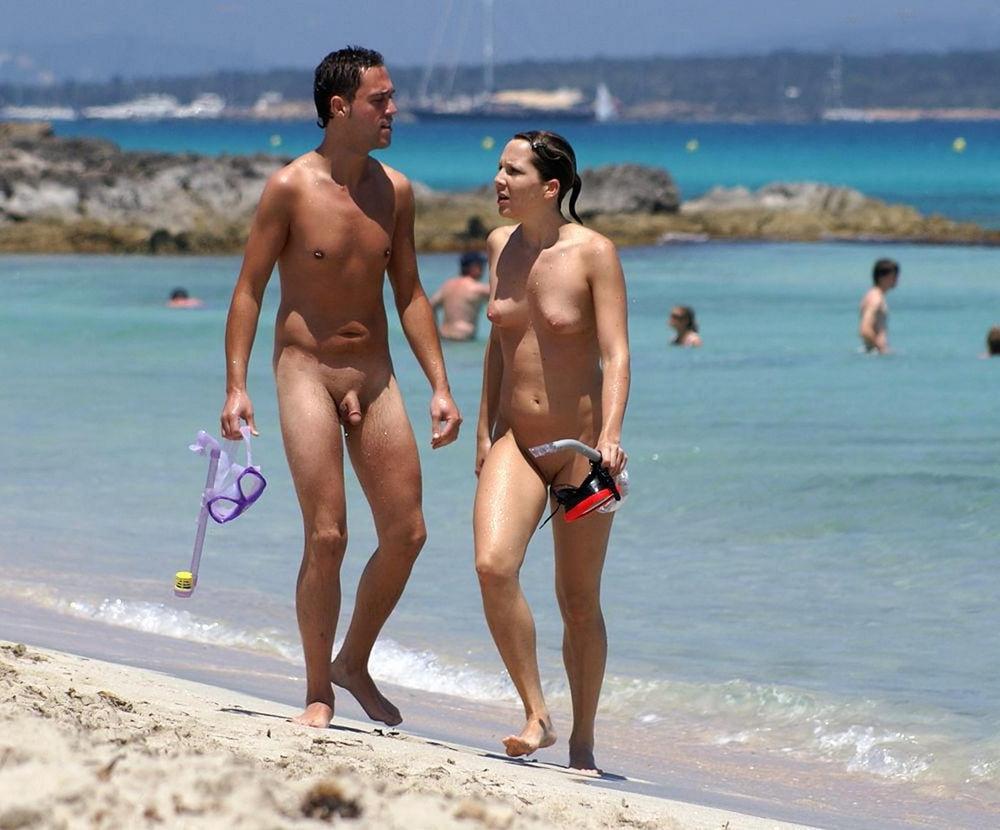 24P COUPLES NAKED 15