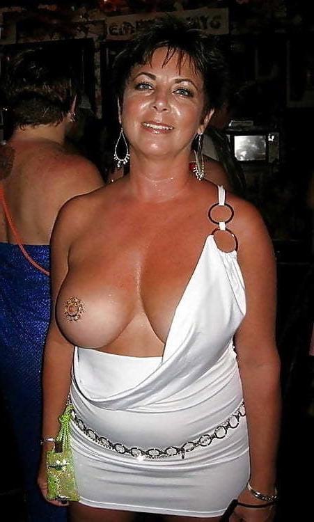 25P MATURES DRESSED LIKE SLUTS 39
