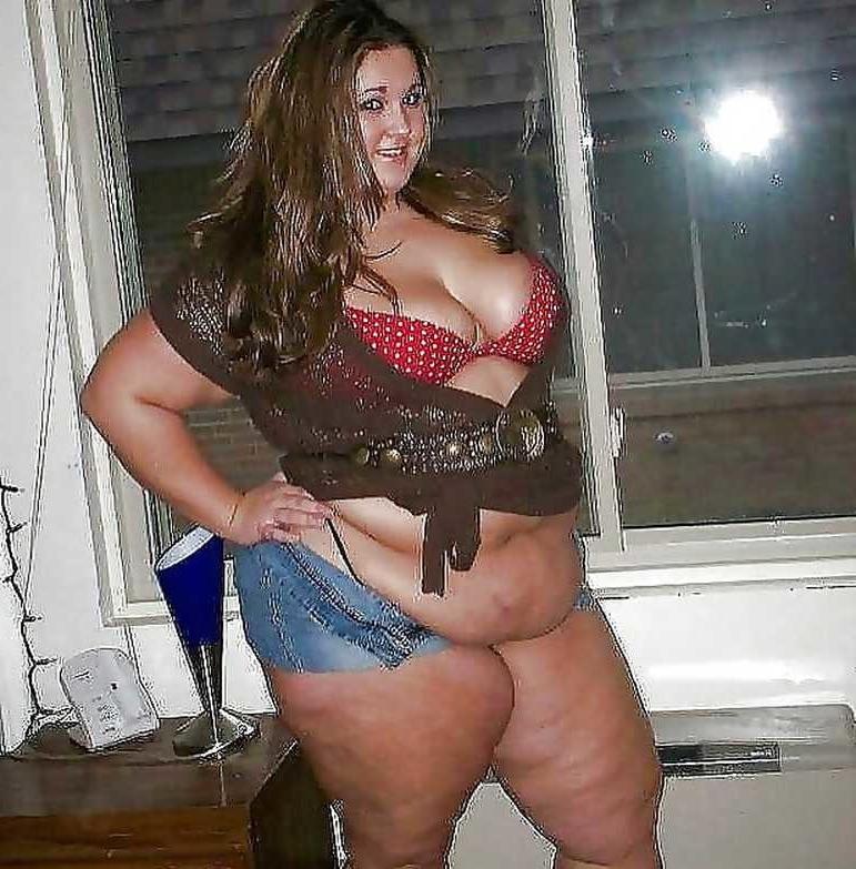 25P From MILF to GILF with Matures in between 286