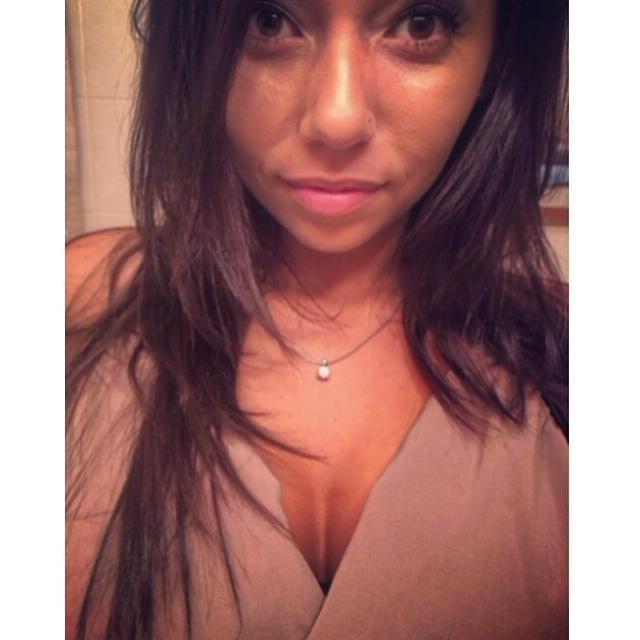 25P Nikki MOE - Hot Latina Huge Natural Tits Giant Areolas