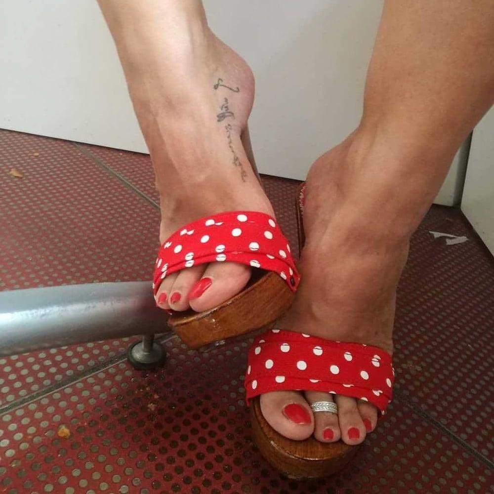 25P Piedi da zoccola 2