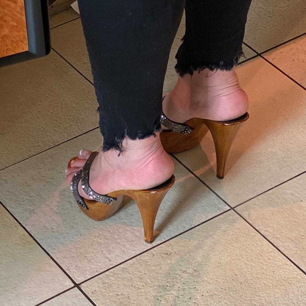 25P Piedi da zoccola 2