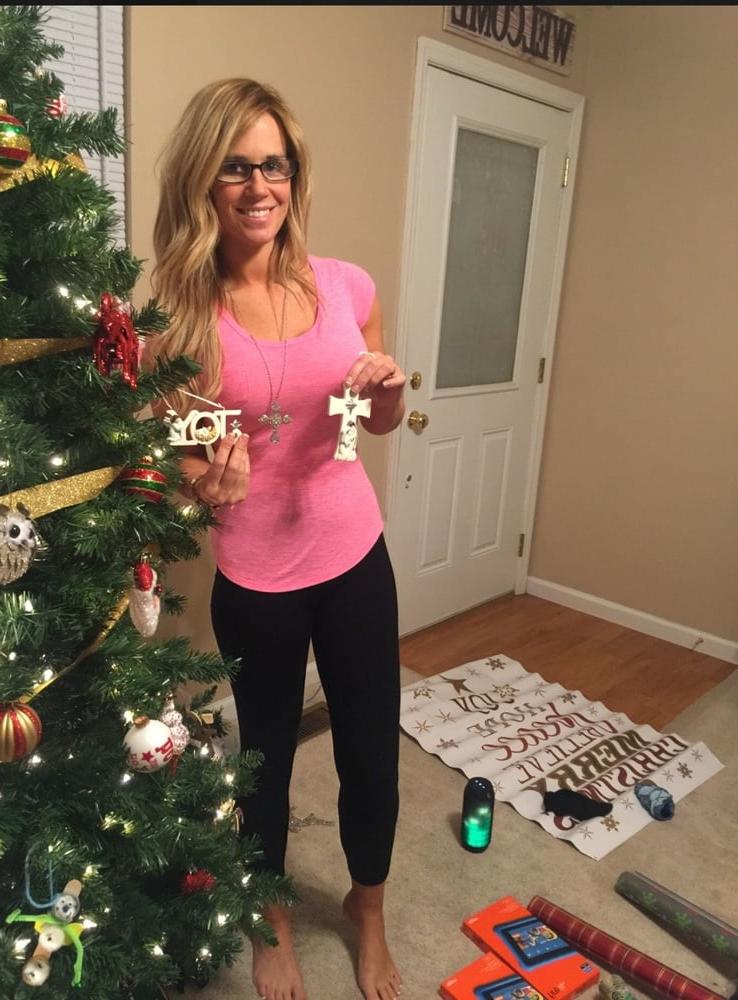 25P Beautiful Wholesome Blonde Big Saggy Natural Tits - Fit Body