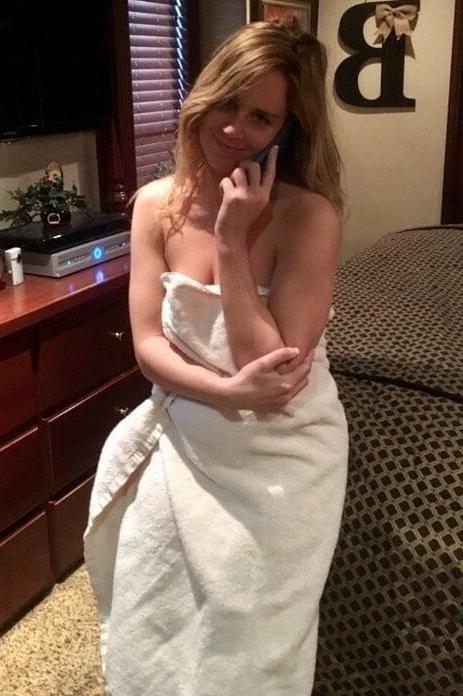 25P Beautiful Wholesome Blonde Big Saggy Natural Tits - Fit Body