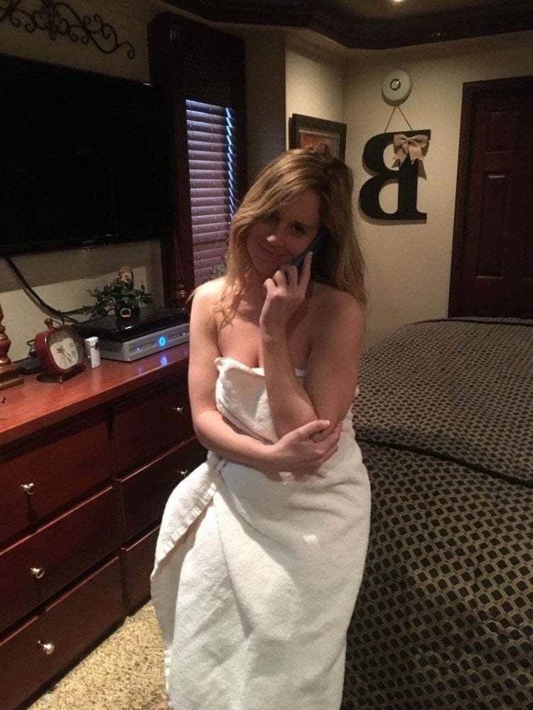 25P Beautiful Wholesome Blonde Big Saggy Natural Tits - Fit Body