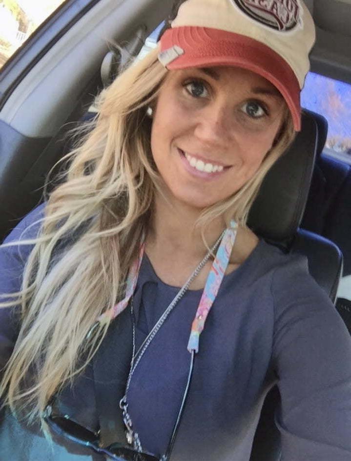 25P Beautiful Wholesome Blonde Big Saggy Natural Tits - Fit Body