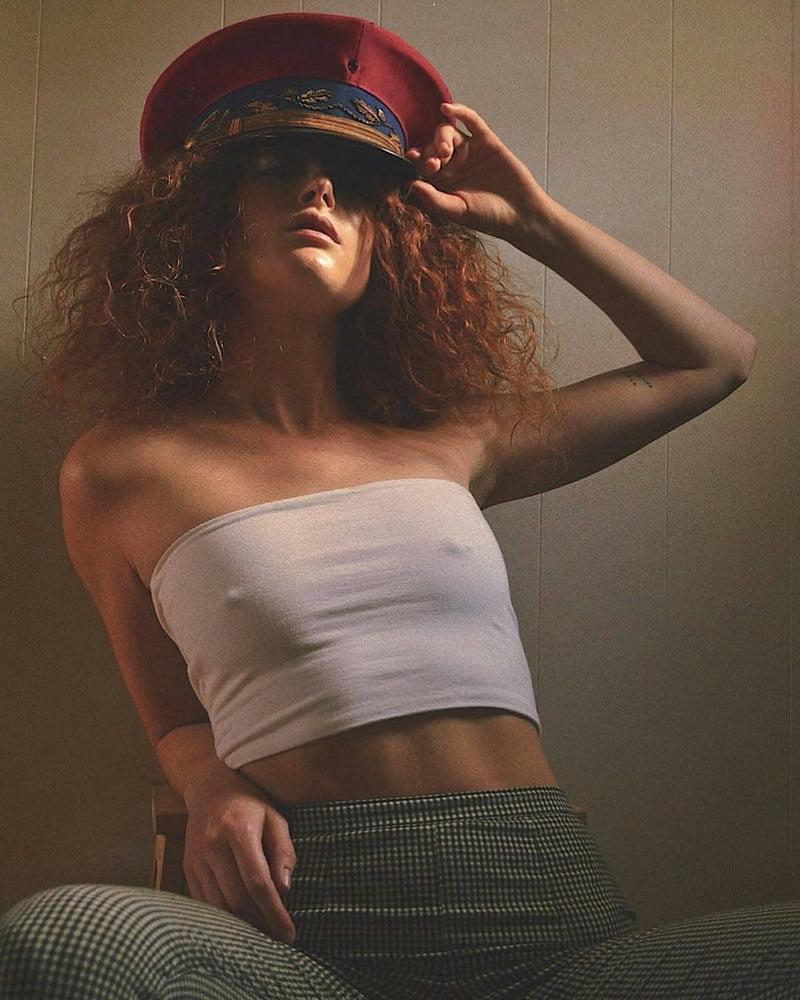 25P braless girls big tits and small tits hard nipples