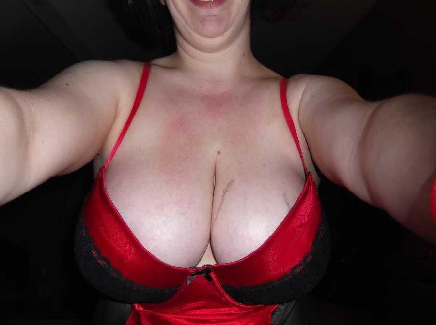18P Huge natural tits