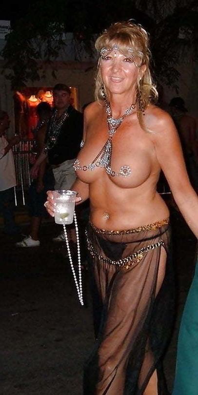 25P MATURES DRESSED LIKE SLUTS 38