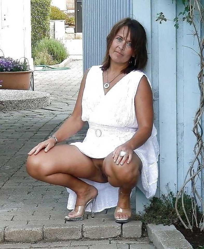 25P From MILF to GILF with Matures in between 262