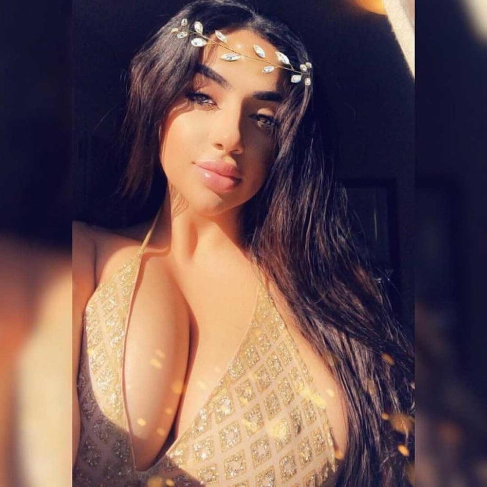 25P From MILF to GILF with Matures in between 264