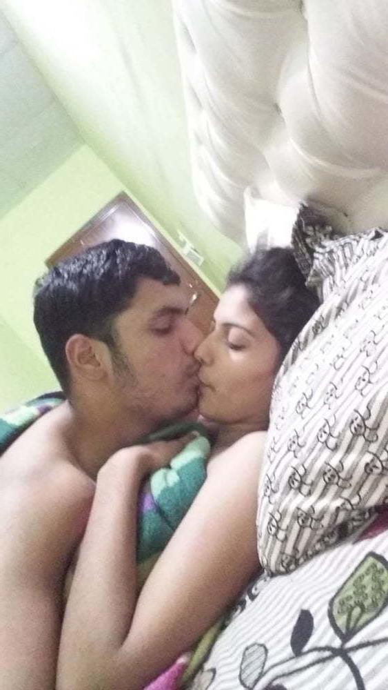 25P Yuvasree Aunty