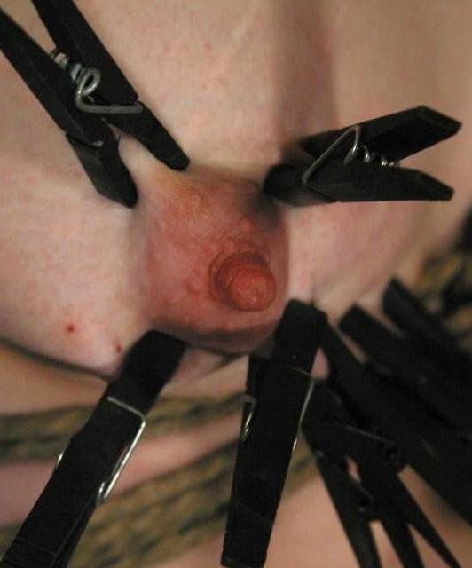 25P seins soumis