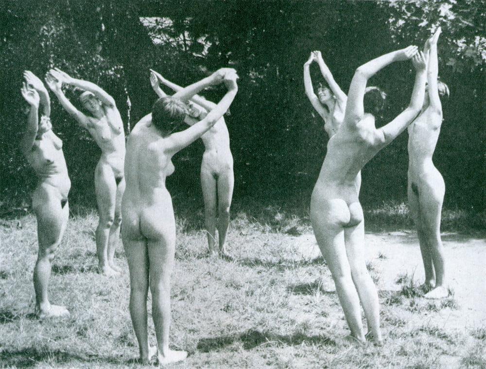 25P Vintage Nudists 27
