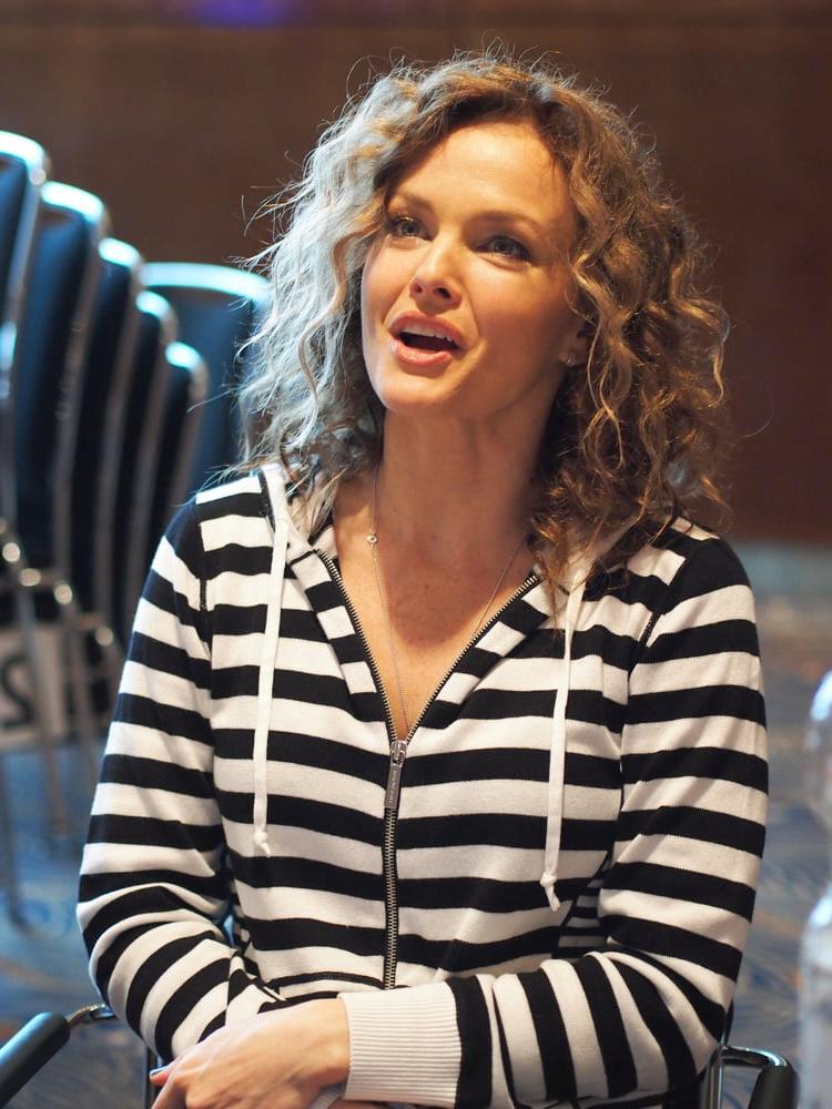 25P Celebrity Hot 250 - #140 Dina Meyer