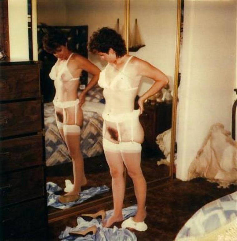 25P Real Polaroid Amateurs - Pre-Digital Wives & Girlfriends 2