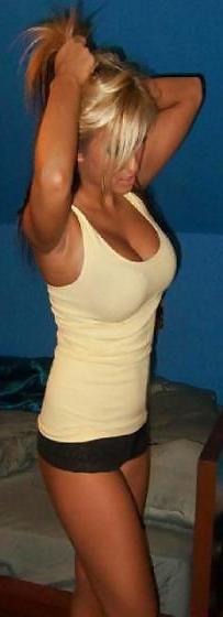 17P Hot Teens Partying And Posing 
