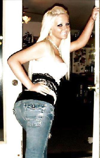 17P Hot Teens Partying And Posing 