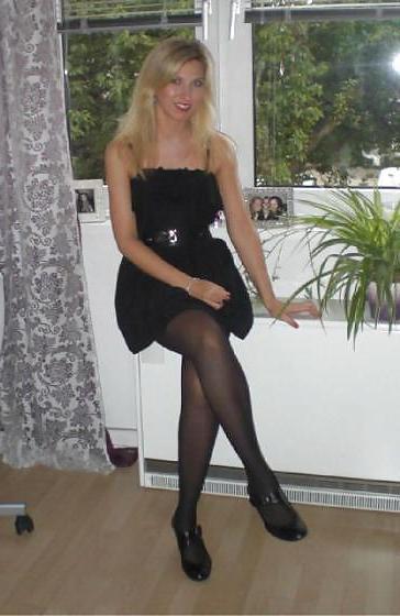 17P Hot Teens Partying And Posing 