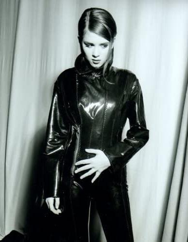 25P Celebrity Hot 250 - #141 Anna Friel