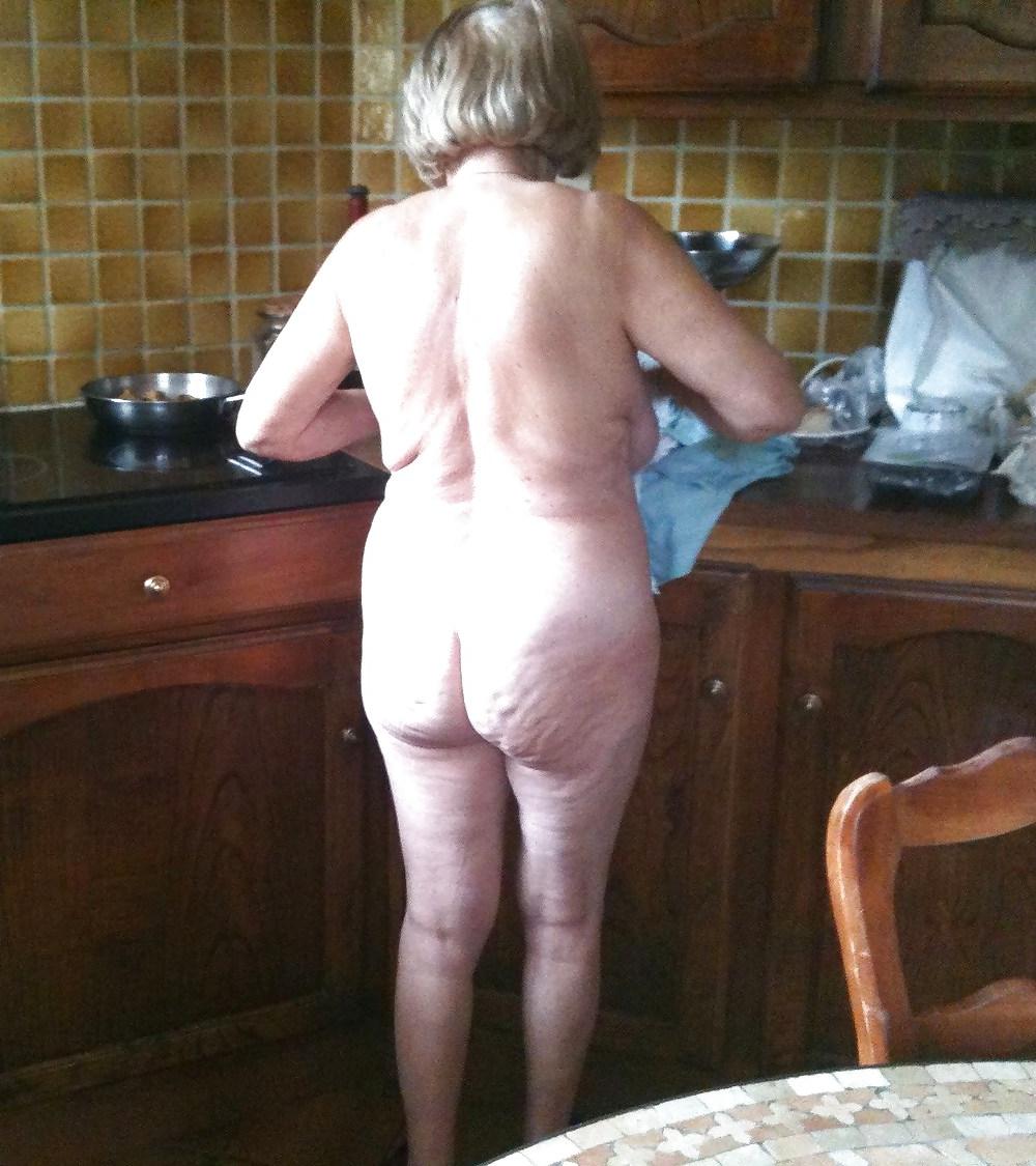 8P Older White Gilf
